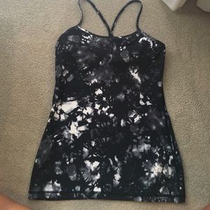Lululemon power y tank size 8 print